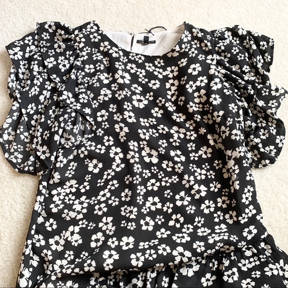 Who What Wear Meadow Floral Ruffle Dress - Picture 4 of 11